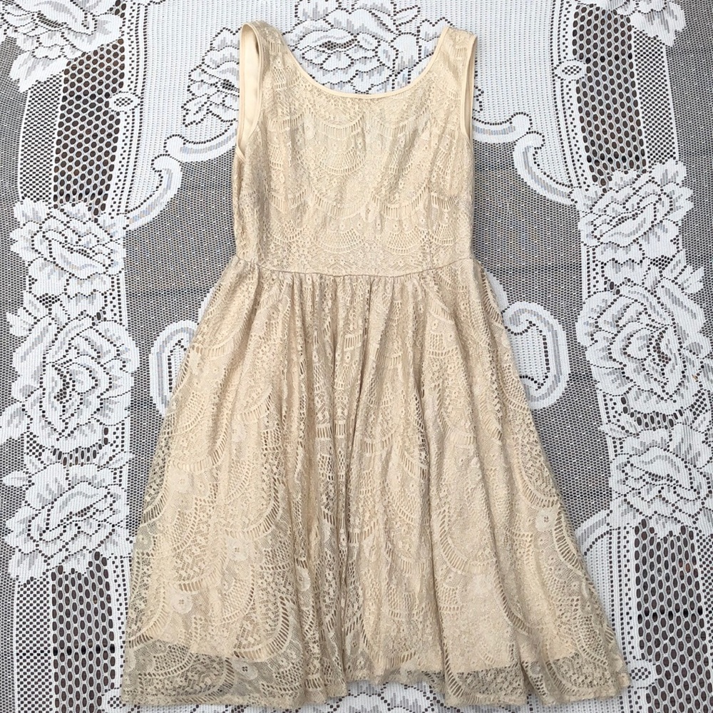 Lace khaki dress